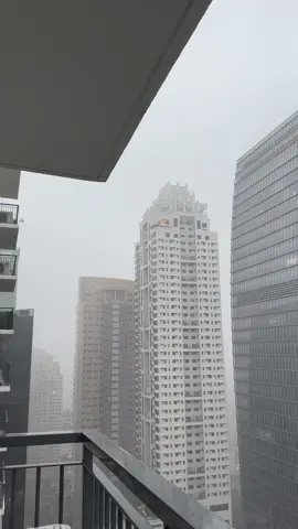 How does it feels living up there on a 40th floor condo in Bgc during a heavy rain with lightings and thunder #fyp #rain #bgctaguig #condoliving 