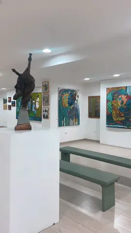 Ufff its just everything 💕… this exhibition will stay until August 5 at Metropolitan Art gallery #addisababatiktok #habeshatiktok #art #artgallery #artexhibiton 
