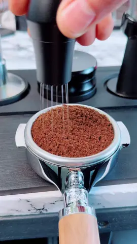 Saturday morning routine ☕️☕️ #morning #coffee #espresso #foryou #latteart #cafe #satisfying #tutorial #LearnOnTikTok #barista #fyp 