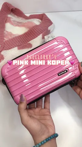Edisi barbiee✅✅ tas koperr mini✅💗 #rekomendasi #baru #barbie #tasbarbie #taskoper #kopermini #minibag #tasmini #tasslempang #slempangwanita #taswanita #tastangan #baellerry #fashionnewarrivals #SummerFashion #inspirasifashion 