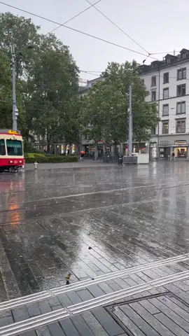 🥹🫶🏻 #مطر #سويسرا #امطار 