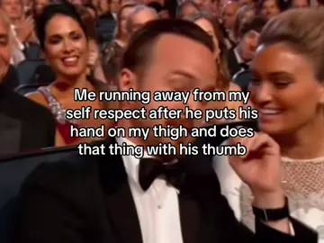 That thumb thing while rubbing ur thigh while holding it> #fyp #breakingbad #aaronpaul 