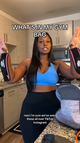 take a look in my gym bag! #GymTok #gymbag #gymbagessentials #blackgirlfitness 