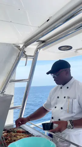 Indulge in culinary delights with your very own private chef on this dreamy private boat! 🍴🛥️ Choose to cruise in and around Montego Bay, Ocho Rios & Negril.  #PrivateChef #FoodieAdventures #VacationVibes #montegobayjamaica #jamaica #visitjamaica #negriljamaica #ochoriosjamaica#jamaicavacation #vacation #aristokattours #privateyachtsinjamaica   