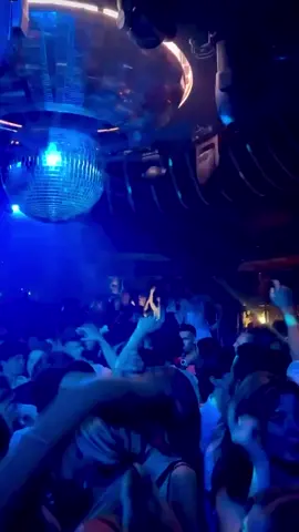 #lachaumiereclub #sulazur #lexta #حلولو #halawlaw #cabare #chicha #algeria #setif #oran #لسقة_طيران_حلوة #fyp #explore #اكسبلورexplore 