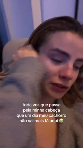 não posso acreditar que to chorando em plena sexta feira