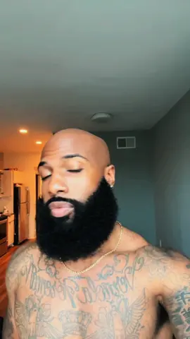 Steps to a healthy looking full beard🧔🏾‍♂️. #viral #fyp #evanalexandergrooming #blackmensbeard #beardroutine 