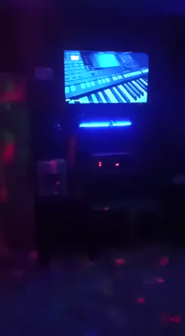 NgeRoom sek #duniamalamdugem #tretes #karaoke #berkaryaditiktok #viral 