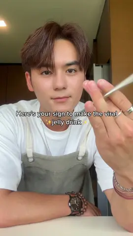 some of u might remember me as the jelly drink guy so I decided to make one again today after almost six months 🤣 however this time I’m not the one drinking it… . sis came back to steal it again . The recipe is just like how it is in the video but I’ll answer some of the most asked questions last time 1. The hot water should be just above the stacked gummies in the cup, if u want the jelly to be less chewy u can add more water  2. U can leave it in the fridge for five hours depending on how cold your fridge is , it could be 2hrs if it’s cold enough or even longer. 3. Add whichever milk you have, however the taste heavily depends on the milk choice, could even add milk tea or other beverages. . Have fun and enjoy✨  . Follow @williamsengg for more ✨🙌 . #jellydrink #williamsengg #jelly #gummybear #hacks #viral #trends #fyp #xyzbca 