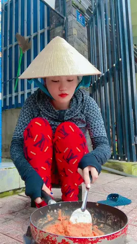 A ơi nang mua dãy dầu về nha xin má rước e nha 🤭🤭#congáimiềntây #embédễthương 