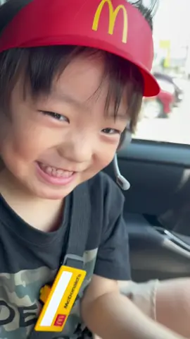 最年少マクドナルドのクルー✨　#子供のいる暮らし #マクドナルド #マッククルーと繋がりたい #3歳 