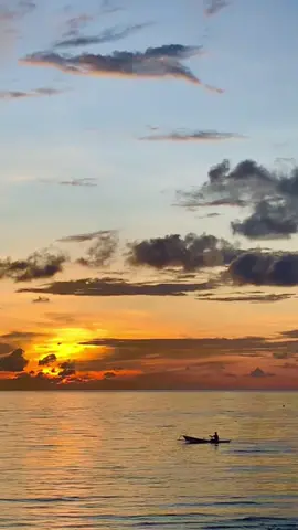 #inginpunyarumah #senjasorehari #bautifulview 