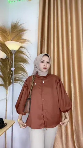 Zea fuffy blouse shakila😍,join live🔥🔥 #zeapuffyblouseviral #ootdhijabstyle #puticahayati 