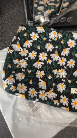 #fyp #holidays #morocco🇲🇦 #notlongnow #flowers #toiletbag #makeupbag 