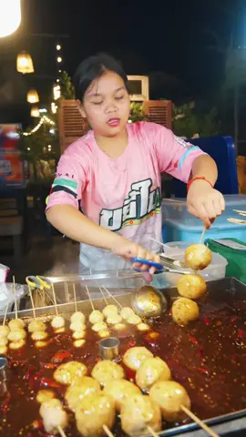 Massive Meatball 🍡 #laos #vientiane #foodreview #tiktokeats #foodietok #tiktokfood #tiktokindonesia 