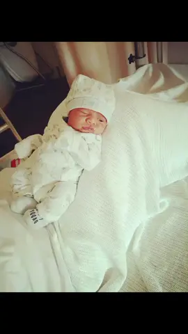 Ever lost 3 Special people to sucide not only to mention I was 9 months pregnant ready to drop with my first ever child my eldest son LeBron when I lost my first baby daddy 💔  Just found out I was pregnant with my second son Le'Andre when I lost my second baby daddy 💔 who had no idea 😭 and it was only last year I lost my only daughter father 9 months pregnant  ready to drop💔😭 who really left me broken & promised he would never leave me 💔💔 💯💯💯 will never know why they left me in such a cruel evil world to raise our children, I just thank God for saving me and always being there before I lost myself 🥺my children Saved my life from committing sucide I've tried it many times but God told me it wasnt my time and that I had a Job on earth which was raising my children Thank you Jesus you have truely blessed me but deep down I'm Suffering over my childrens father's LOVE HURTS💔#missinguse #trend #lovehurts💔 