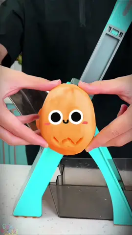 Multi-functional vegetable cutting, a must-have for home kitchens. #multifunctionalvegetablecutter #kitchenessentials #vegetableslicer 