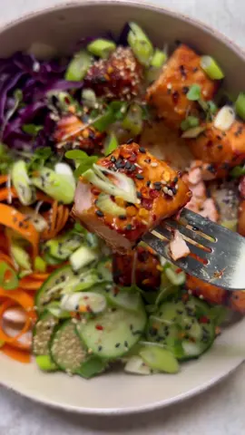 TERIYAKI SALMON BITES 💥 @madeleinesmeals on IG for the full recipe  #teriyaki #salmon #salmonrice #salmonrecipe #salmonbowl #salmonricebowl #salmonbites #pokebowl #healthy #healthyfood #healthyrecipes #EasyRecipe #quickrecipes #Recipe #quickmeals #mealprep #cooking #food #FoodTok #foodtiktok #Foodie #FoodLover #foodblogger #delicious #foryou #fyp 