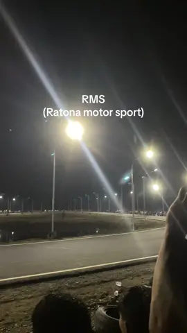 Coba komen ki siapa andalan ta 😄 #sirkuitratona #sirkuitratonapalopo #ratonamotorcircuit #roadrace #palopo #palopocity #motorbalap #balapmalam #balapmotor 