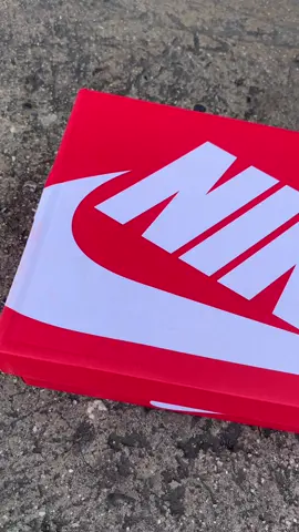 SUPREMEEE A LA MEJOR CALIDAD🔥 - Whatsapp: 0424-5815085📲 - Envios a todo el pais🇻🇪 #shoes #like #follow #shoeschallenge #shoestyle #viraal 