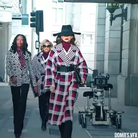 her walk>> #alltheprettyboyswalklikethis #zendaya #zendayaedit #zendayaedits #zendayacoleman #beyonce #crazyinlove #walklikethis #walkchallenge #model #modeling #foryoupage #fyp #fy #foryou 