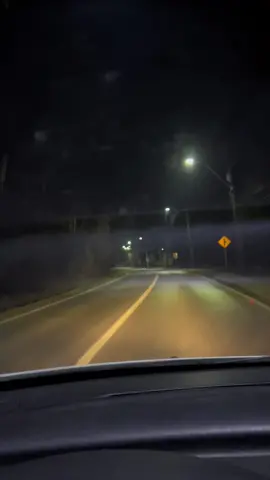 Me pueden explicar que es esa wea ?  Wea = cosa = things  Oh what is that thing ?  Ya ahora subo uno de los tantos videos que grabe ese dia … si se fijan el 1 video es en una esquina que desde mi casa hay como caminos que llegan a la carretera … estoy en colina , santa ester por lo que La bajada de antorchas no se ve … esto fue un miercoles 19 a las 2:30 am … gente si viven por batuco , lampa etc si hacen el mismo recorrido que yo durante el dia saben perfectamente que de LO PINTO A BATUCO hay cerros pero muy lejanos y se notaria al dia despues como las cenizas o algo pero nada . Ahi se puede ver mejor que nose que wea era 🤣