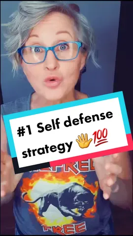 What's the #1 Self defense strategy to stay alive! FINGERS🖐️ vs FISTs 🤛 #selfdefense #selfdefensetools #selfdefenseforwomen #safetytips #onthisday 