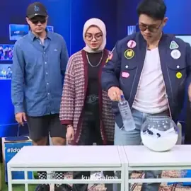 pukull tross sampek kena atine #salmasalsabil #ronyparulian #salmarony #xyzbca #fyp #menghargaikatarindusalma #idolyfe #salmaronymoment #foryoupage 