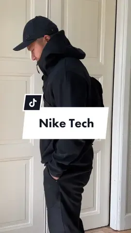 Full Nike Tech set - Black #mensfashion #menstyle #looks #outfit #outfitideas #outfitinspo #outfitinspo2023 #nikefits #nikeairforce1 #niketech #AF1 