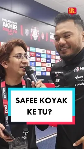 Nah @Safee Sali pulak kena kacau dengan @Kecik . Hilang terus title Super bila koyak. Berani eh Kecik. Video penuh #LawakAtauKoyak di www.gempak.com/zon-lawak atau klik artikel. #sembangentertainment 