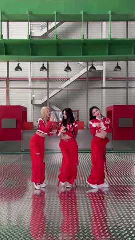 CAKE CAKE CAKE CAKE CAKE🍰 #ITZY #있지 #LIA #리아 #CHAERYEONG #채령 #YUNA #유나 #ITZY_KILLMYDOUBT #ITZY_CAKE #CakeChallenge