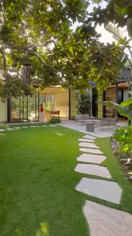 Khoảng sân vườn đáng mơ ước. #nhadep #reviewnhaxinh #khoenhà #yeunha #kênhnhàđẹp #thiếtkếnhà #sanvuon 