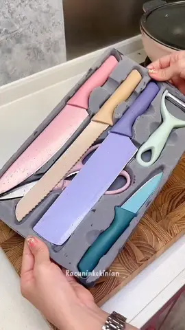 Pisau set dapur 6in1 #pisaudapur #pisauviral #pisauset #pisaustainless #pisausultan #pisauwarnawarni #pisauset6in1 #pisaupastel #setpisau  #perlengkapandapur 