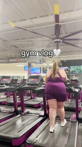 come to the gym with me! Today i had super bad anxiety, i waited outside the gym for an hour and almost left it was so bad. But i pushed through and i was so proud of myself after #kelssjourney #kelssjourneyrecovery #GymTok #gymvlog #plussize #plussizegymgirl #plussizegymfits #plussizegymmotivation #fatgymtok #plussizegymtok #recovery #selflove #gymanxiety #gymanxietyisreal 