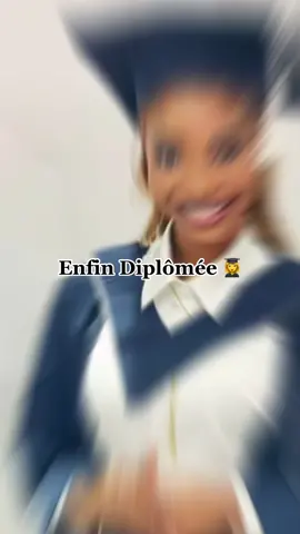 #224🇬🇳🇬🇳guineeprtoi #sidiki_diabate #diplomée2022🎓🎊 #felicitations❤️🎉🥂 #💎❤️💎❤️💎 #🥰🥹❤️‍🔥 #viralvideo #pourtoi  Enfin 🧑🏼‍🎓💎
