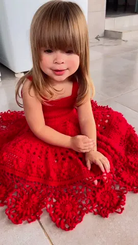 Tem aula gratuita no meu canal do YouTube link na bio. #vestidoinfantil #vestidoinfantilluxo #vestidoinfantilfesta #crocheinfantil #crocheinfantilmenina #vestidodecrocheinfantil 