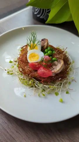 Levi eats bird's nest hash with quail eggs! #hashbrowns #eggs #cooking #toddlereats #eatlikelevi