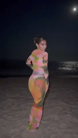 Let’s do The hamptons with @Poppi 