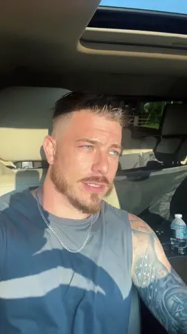 This my new song “POETRY l” out now everywhere! Links in my bio 🎶 #WilliamSko #independentartist  