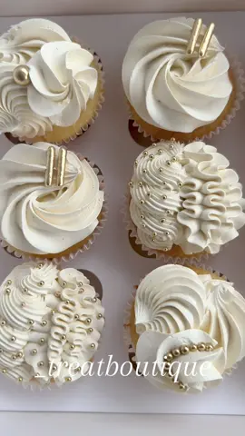 Gender reveal cuppies🤍  . . . #treatboutique #vanillacupcakes #prettycupcakes #cupcake #cupcakedecorating #cupcakedesign #cupcakesofinstagram #dessert #foodphotography #buttercream #buttercreamdecorating #buttercreamdesign #cupcakepiping #cupcakedesign #vanillabuttercream #genderrevealcupcakes #genderreveal #cupcakeideas #sprinkles #trendingcakes #canberradesserts #supportlocal #googongbusiness #luxescakes #fyp #luxe #foryou