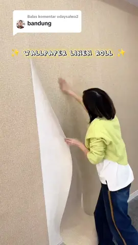 Membalas @udaysalwa2 wallpaper rollan full emboss 🥰 #wallpaperdinding3d #dekorasirumah #nyobainproduktiktok #wallpaperdindingfoam #wallpaperlinenroll #wallpaperlinen #wallpaperbata 