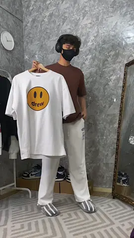 Try Thissss Outfitss🤍 #fyp #outfitideas #OOTD #menoutfit #howtostyle #menoutfitideas #drewhouse #oversizedshirt 