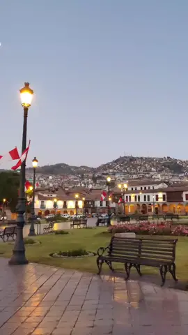🤓 Plaza de Armas - Cusco. . . #best #peru #travel #fyp #viral #misic #sirenas #taburete #eldiaesclaroasalidosolo #parati 
