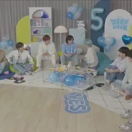 En este live , sentí como que Hyunjin tenía una distancia clara con Félix #hyunlix #hyunjin #felix #leefelix #hwanghyunjin #💔 #straykids #skz #fyp #viral #videoviral #parati #fyyyyyyyyyyyyyyyy #CapCut 