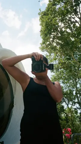 Hi 🥰🎞️🎞️  #fashionphotographer #filmphotography #onfilm #mediumformatcamera #120film #analogphotography 