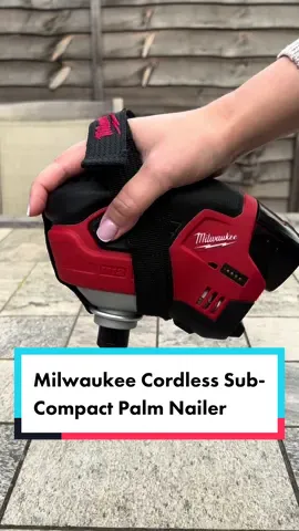 Milwaukee 12V Cordless Sub-Compact Palm Nailer #milwaukeetools #milwaukeepalmnailer #milwaukeenailer 