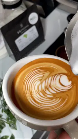 ‎لـ دورة الرسم ع القهوه رابط الاشتراك بـ البايو #fyp #fypシ #foryou #قهوه_روقان #البحرين🇧🇭 #اكسبلور_tiktokt #سبريسو☕️ #ديلونجي_ديدكا #foryoupa #بريفل_بريستا #اكسبلورexplore❥ #استخلاص_اسبريسو #fypage #foryoupage #لاتيه #artlatte 