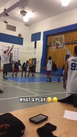 😳😳😳 (via @el mejorrrrrr) #basketball #hoops #fail 