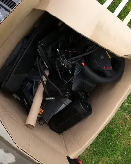 Found a box filled with all the things! #polyprophet #youtube #free #treasurehunt #hardrubbish #australia #curbside #sidehustle #dumpsterdiving #streetscrapping #scrapping #reseller #resell #relaxing #asmr #value