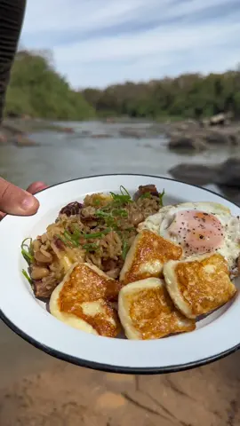 Baião de dois Sadí demais…🔥🍛 Com o companheiro @Garcia muryllo  🎶 Não quero piedade- Marcus e Marcelo   . . . . . #pescaria #pesca #pescador #pescariaraiz #pescadores #pescado #comidadeverdade #comidaboa #comidacaseira #comidareal #comida #vidasimples #goias #itapirapua #matrincha #jussara #matogrosso #amazonia #baiaodedois #baiaode2 